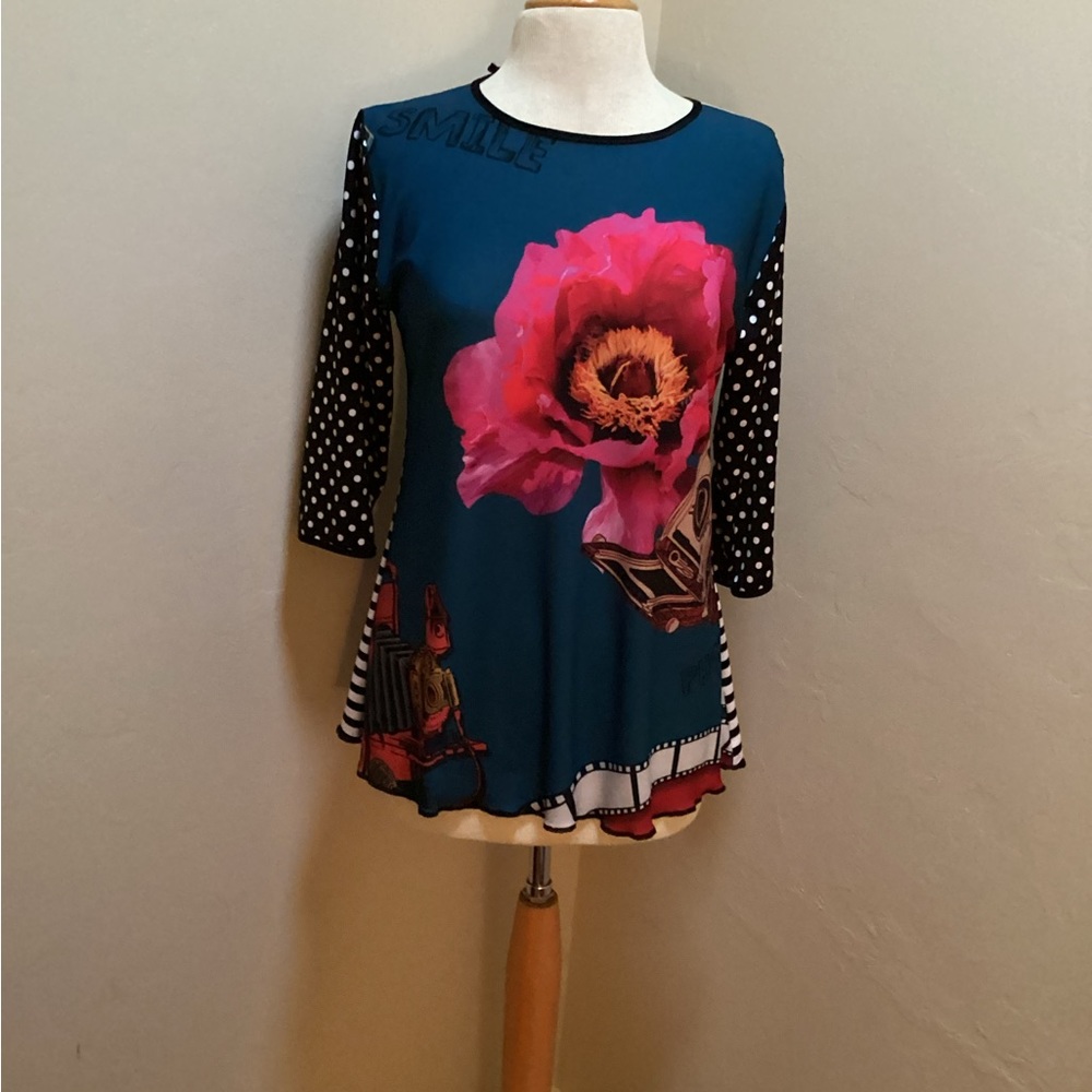Omdaya knit top